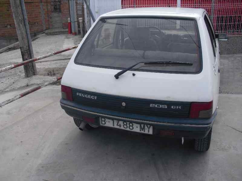 peugeot 205 berlina del año 1992