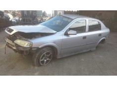 opel astra g berlina del año 2000