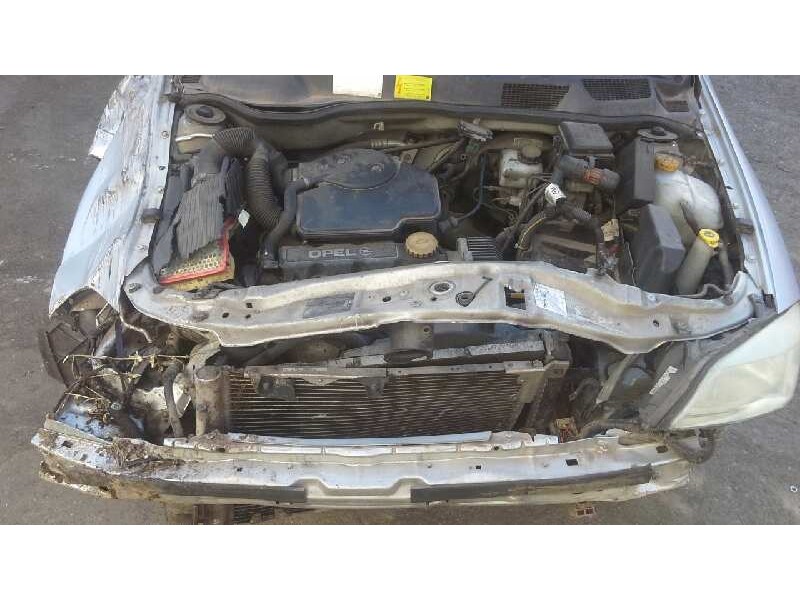 opel astra g berlina del año 2000