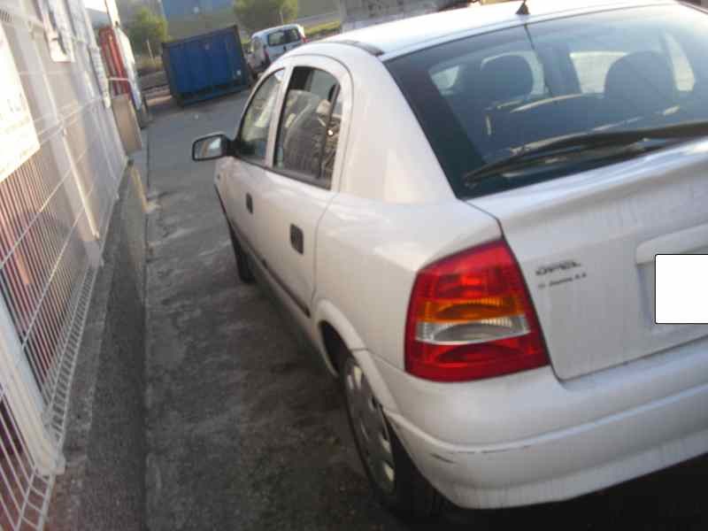 opel astra g berlina del año 1998