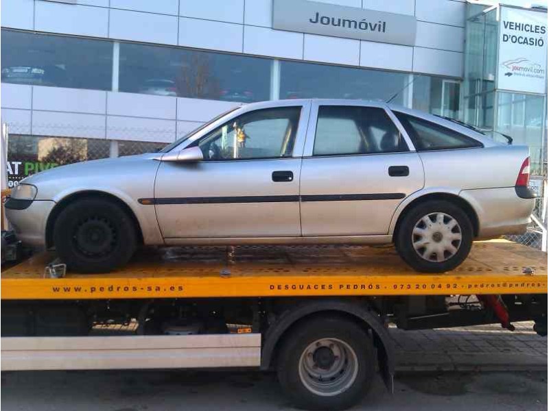 opel vectra b berlina del año 1995