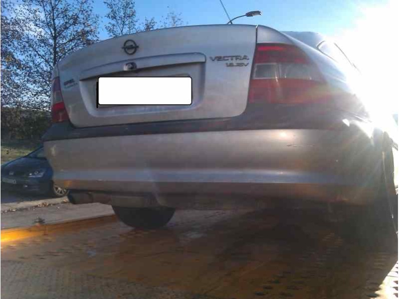 opel vectra b berlina del año 1995