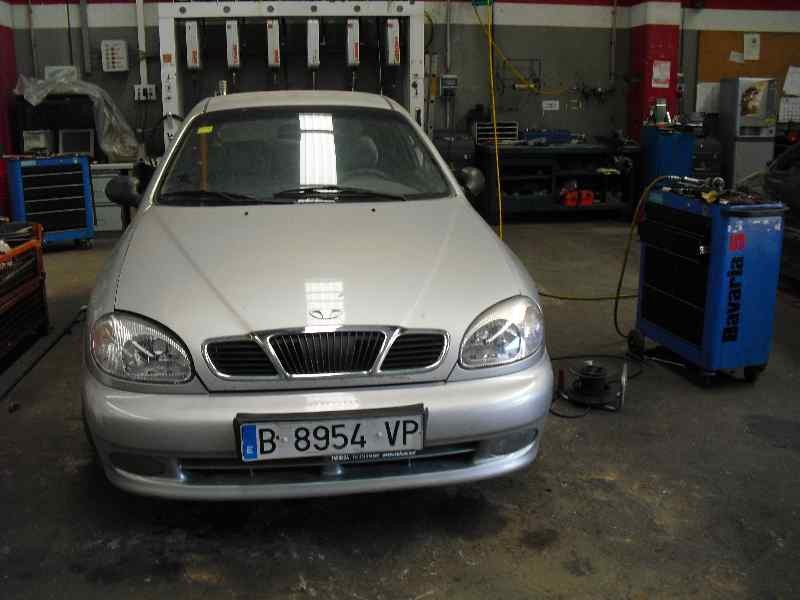 daewoo lanos del año 1950