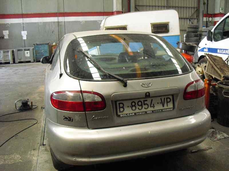 daewoo lanos del año 1950