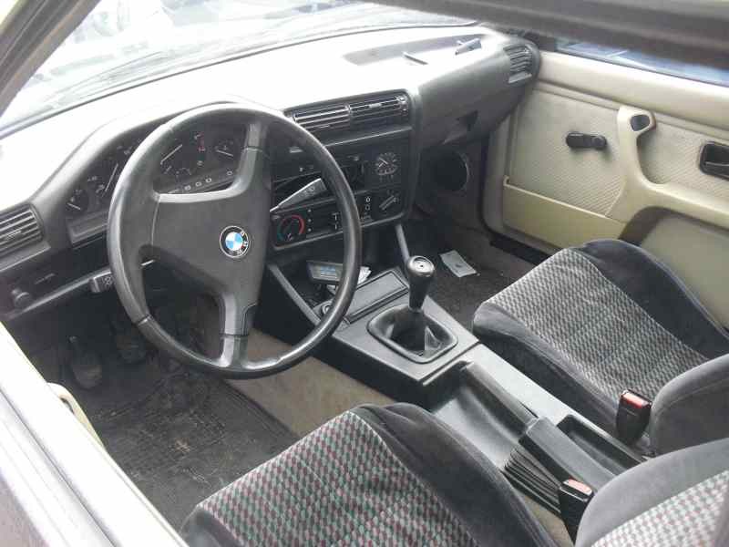 bmw serie 3 berlina (e30) del año 1982