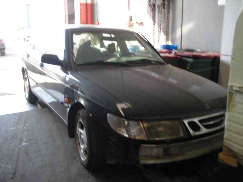saab 9-3 berlina del año 2000
