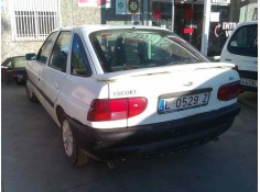 ford escort berlina/turnier del año 1990 2