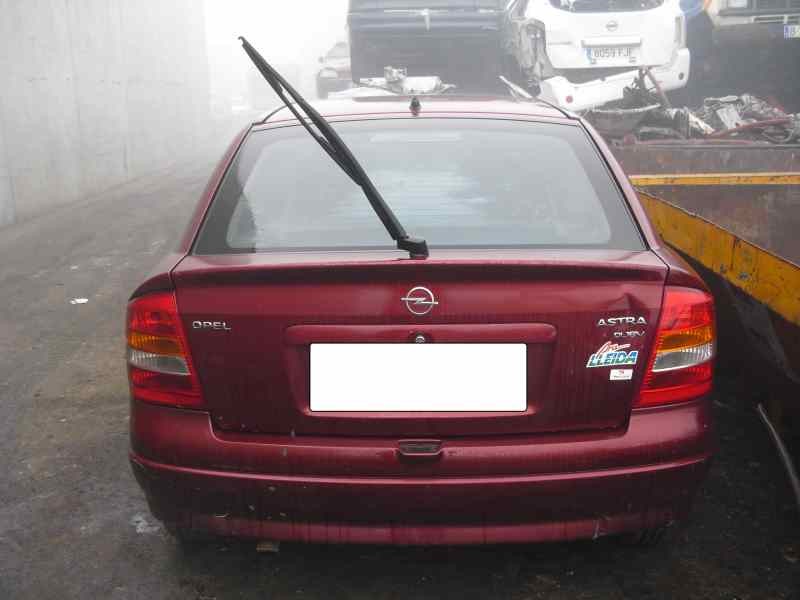 opel astra g berlina del año 1998