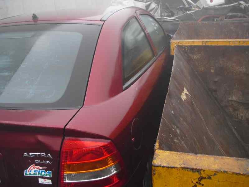 opel astra g berlina del año 1998