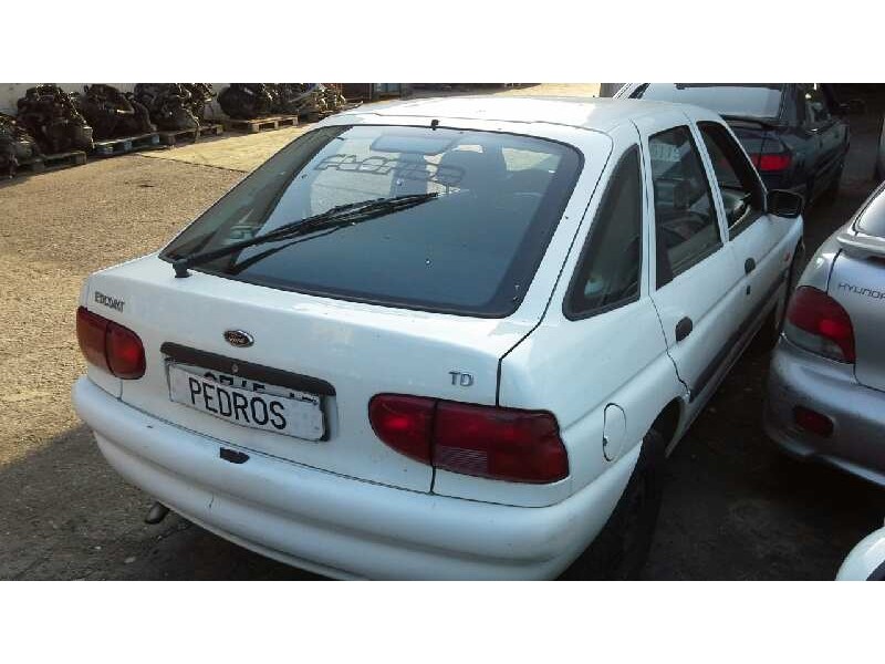 ford escort berlina/turnier del año 1998