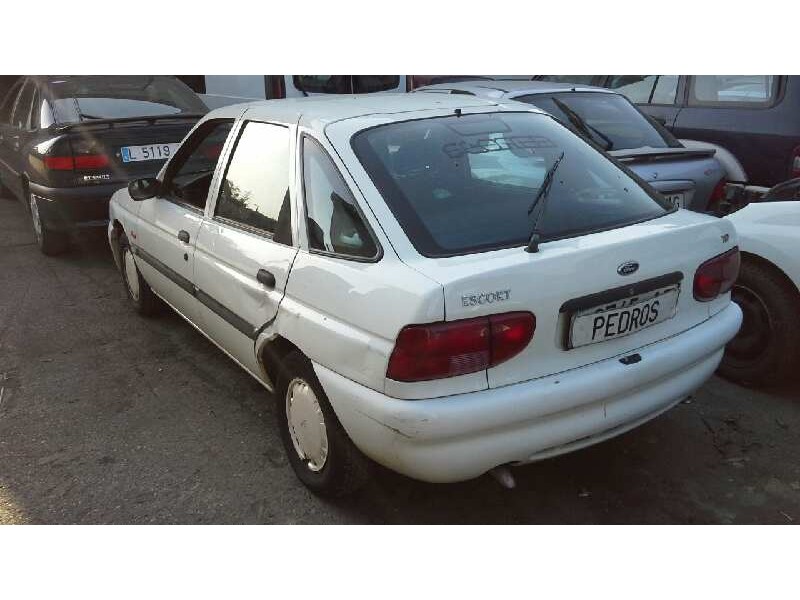 ford escort berlina/turnier del año 1998