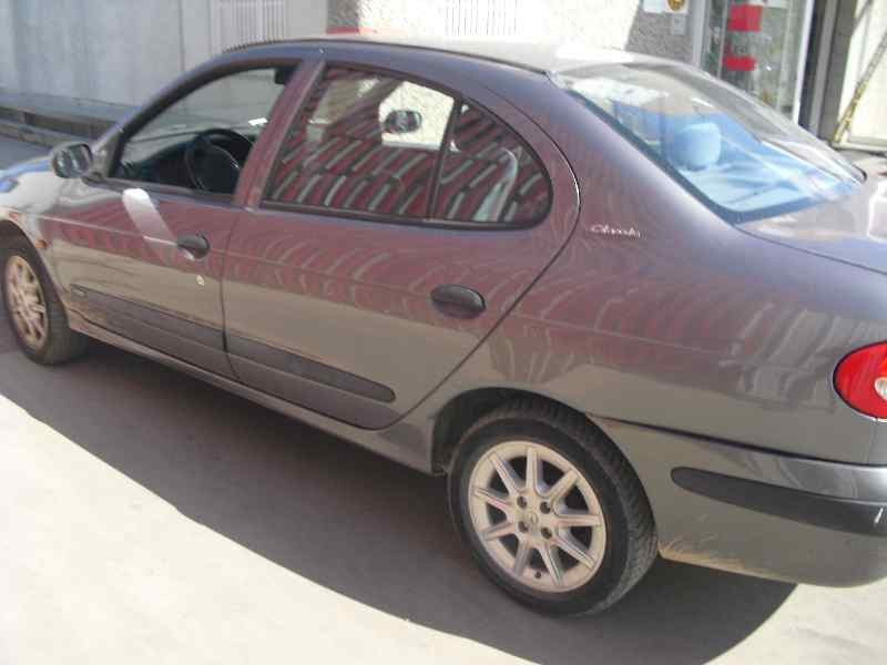 renault megane i fase 2 classic (la..) del año 2000