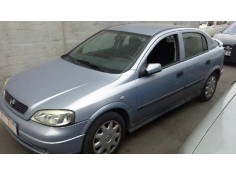opel astra g berlina del año 2000