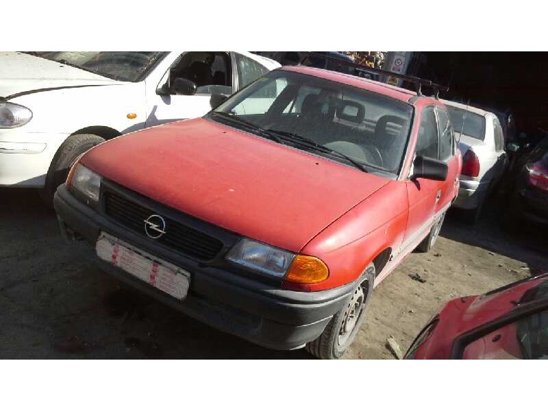 opel astra f berlina del año 1992