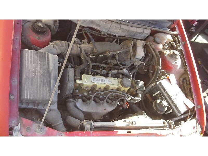 opel astra f berlina del año 1992