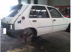 peugeot 205 berlina del año 1986 2