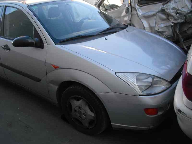 ford focus berlina (cak) del año 1998