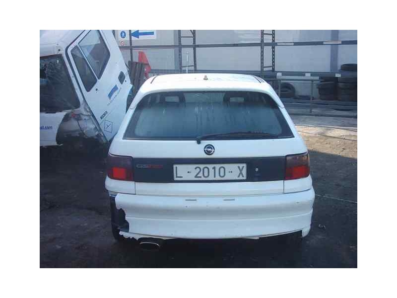 opel astra f berlina del año 1991