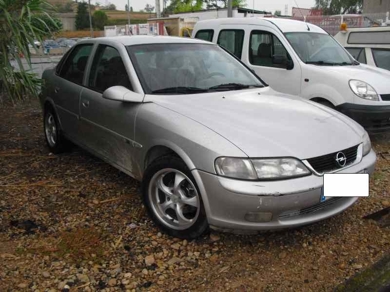 opel vectra b berlina del año 1998