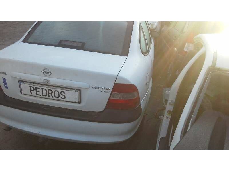 opel vectra b berlina del año 1997