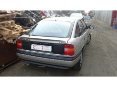 opel vectra a del año 1990