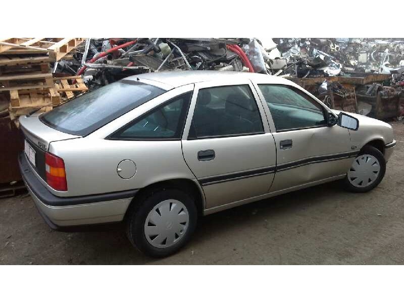 opel vectra a del año 1990