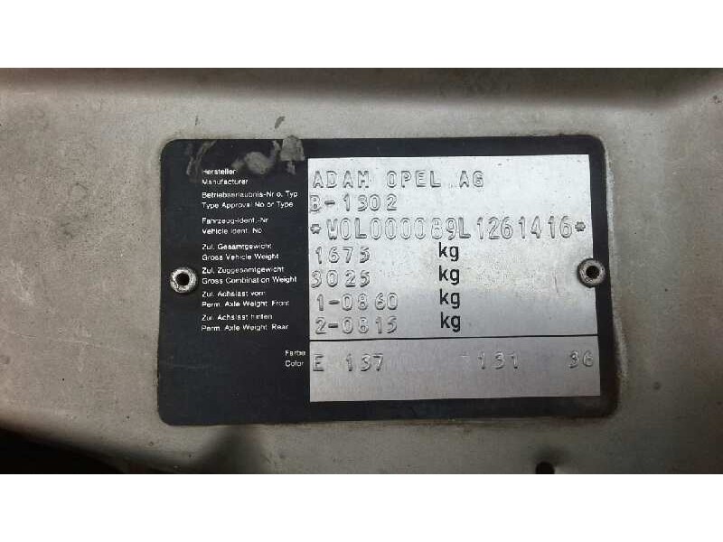 opel vectra a del año 1990