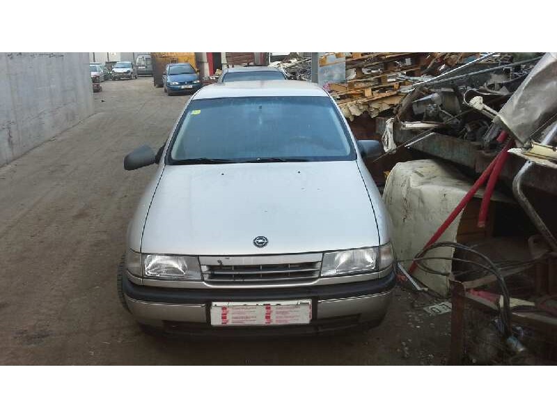 opel vectra a del año 1990
