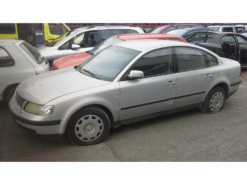 volkswagen passat berlina (3b2) del año 1999