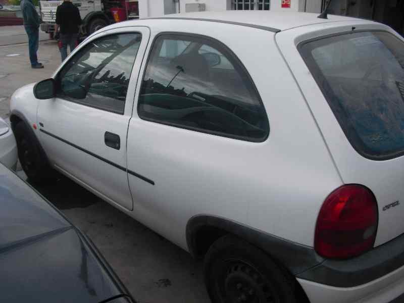 opel corsa b del año 1996