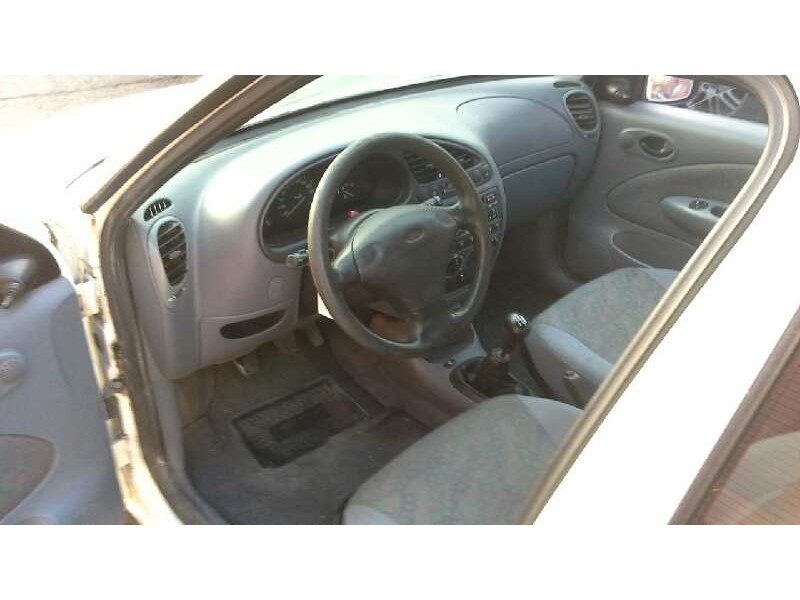 ford fiesta berl./courier del año 1996