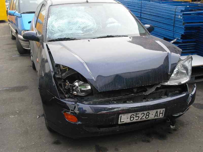 ford focus berlina (cak) del año 2000