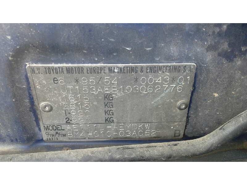 toyota corolla (e11) del año 2000