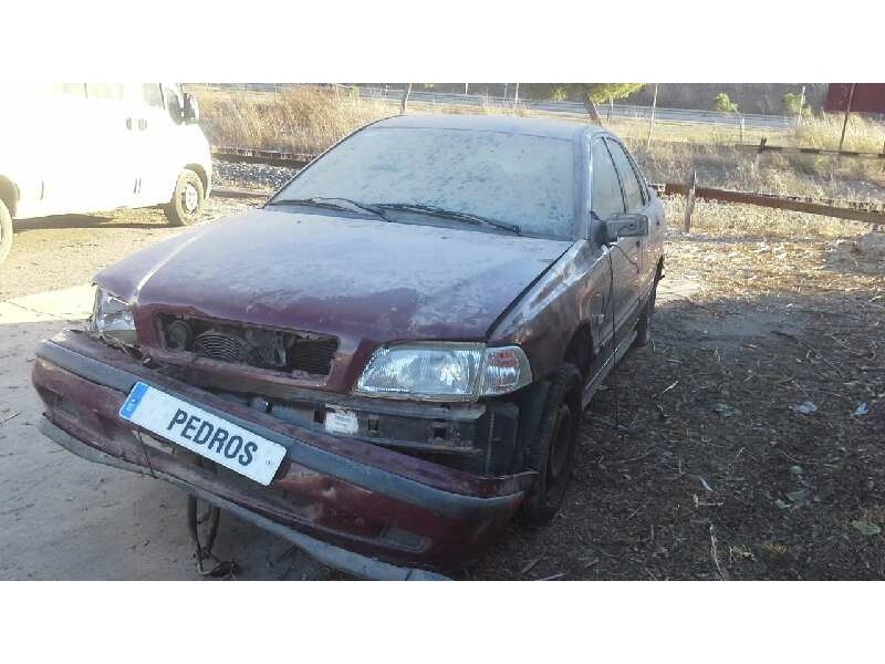 volvo s40 berlina del año 1998