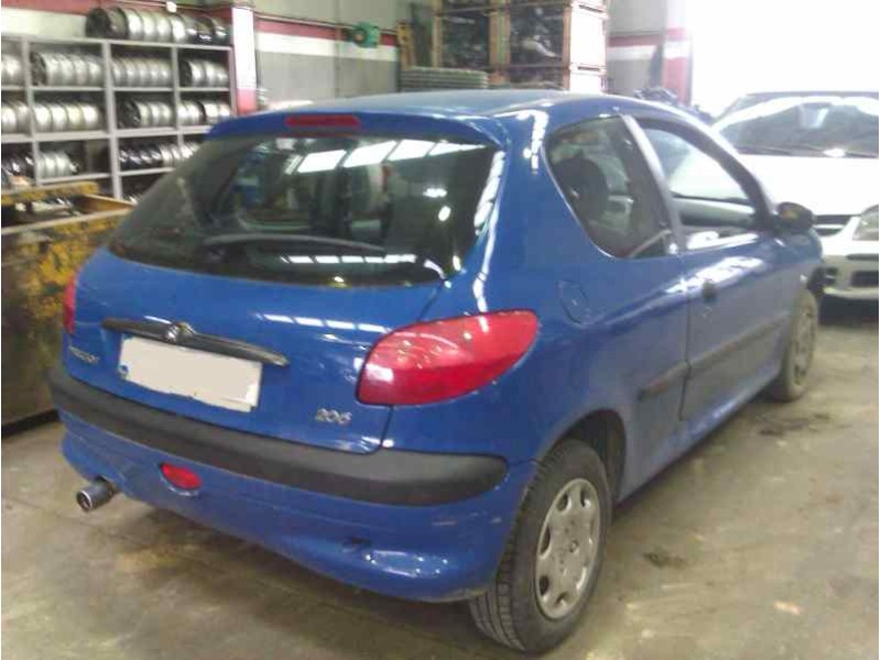 peugeot 206 berlina del año 2000