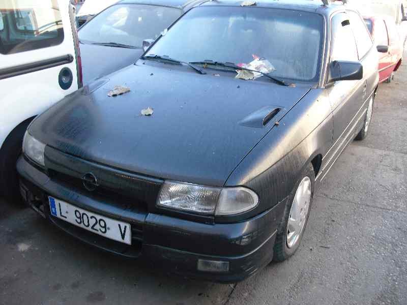 opel astra f berlina del año 1950