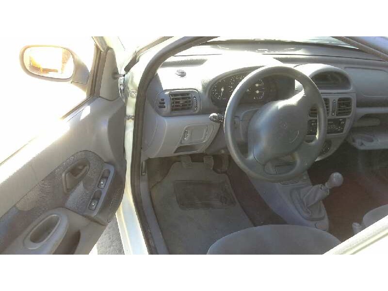 renault clio ii fase i (b/cbo) del año 1999