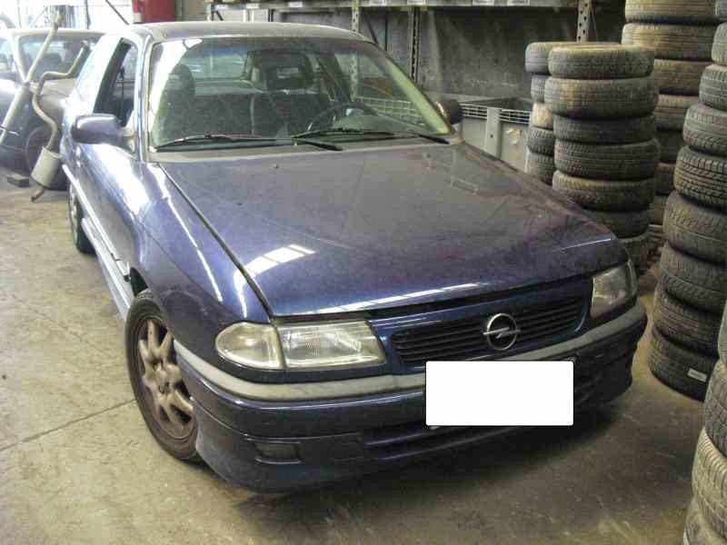 opel astra f berlina del año 1996
