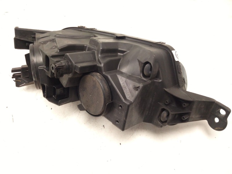 Recambio de faro derecho para citroën c4 picasso ii 2.0 bluehdi 150 referencia OEM IAM 9677217480  