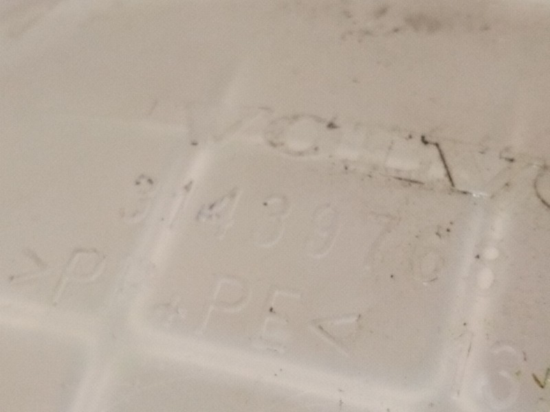 Recambio de deposito expansion para volvo xc40 (536) t2 referencia OEM IAM 31439768  