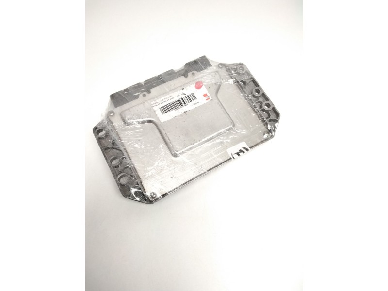 Recambio de centralita motor uce para renault scenic ii 1.6 16v referencia OEM IAM 8200387138 215842882B 8200321263