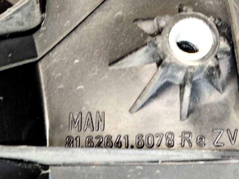 Recambio de maneta exterior delantera derecha para man tgl 12.210 tgl 12.210 4x2bb referencia OEM IAM 81626416078  