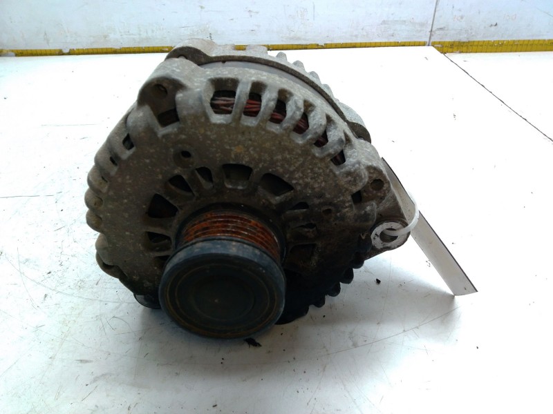 Recambio de alternador para ssangyong rodius 2.7 turbodiesel cat referencia OEM IAM A1621543802  