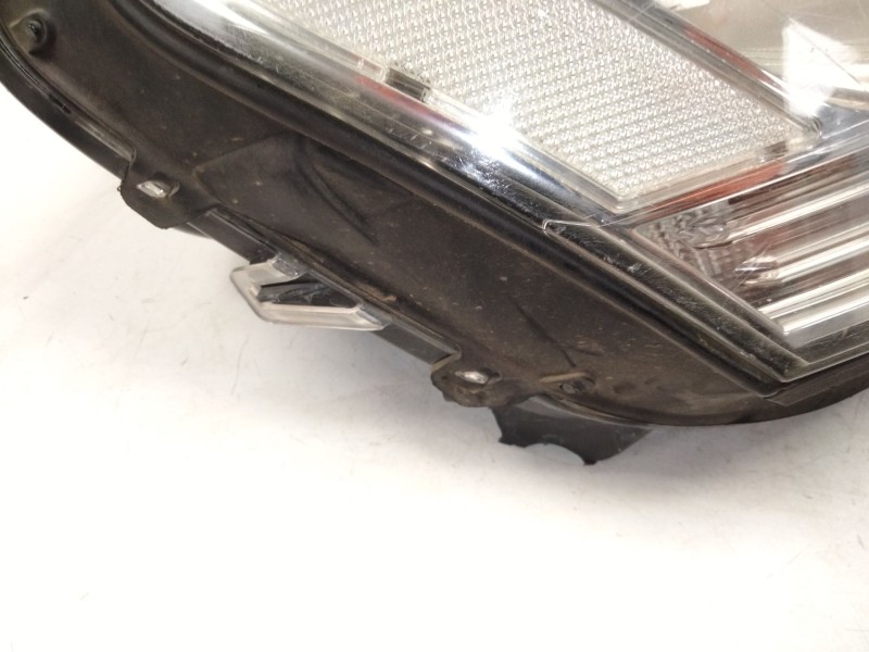 Recambio de faro derecho para mercedes-benz clase m (w164) ml 350 cdi (164.122) referencia OEM IAM A1648205461  