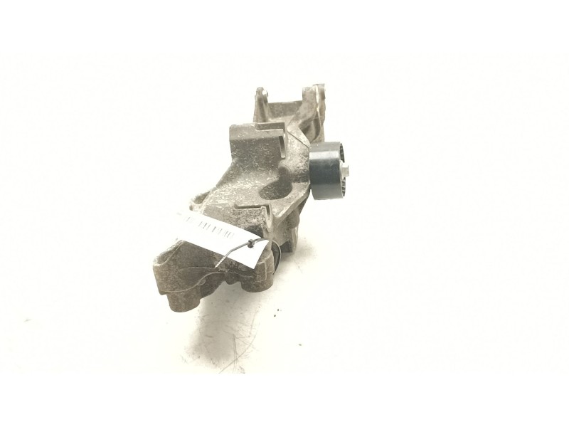 Recambio de soporte alternador para opel vivaro a autobús (x83) 1.9 dti (f7, j7, a07) referencia OEM IAM 8200803443  
