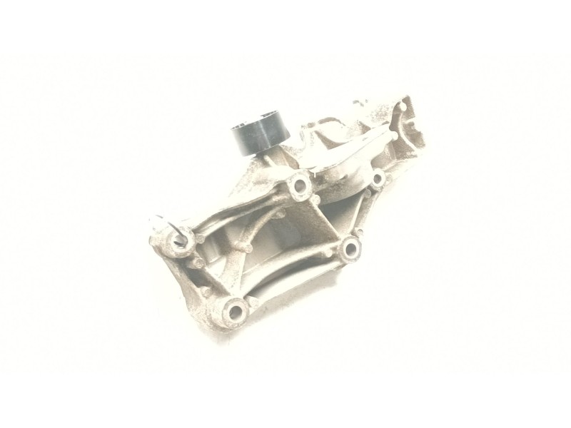 Recambio de soporte alternador para opel vivaro a autobús (x83) 1.9 dti (f7, j7, a07) referencia OEM IAM 8200803443  