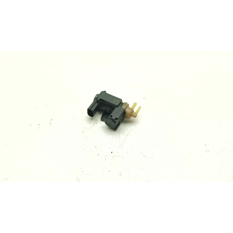 Recambio de sensor para volkswagen golf vi (5k1) 2.0 tdi referencia OEM IAM 8K0906627   Recambio de sensor para volkswagen golf vi (5k1) 2.0 tdi referencia OEM IAM 8K0906627