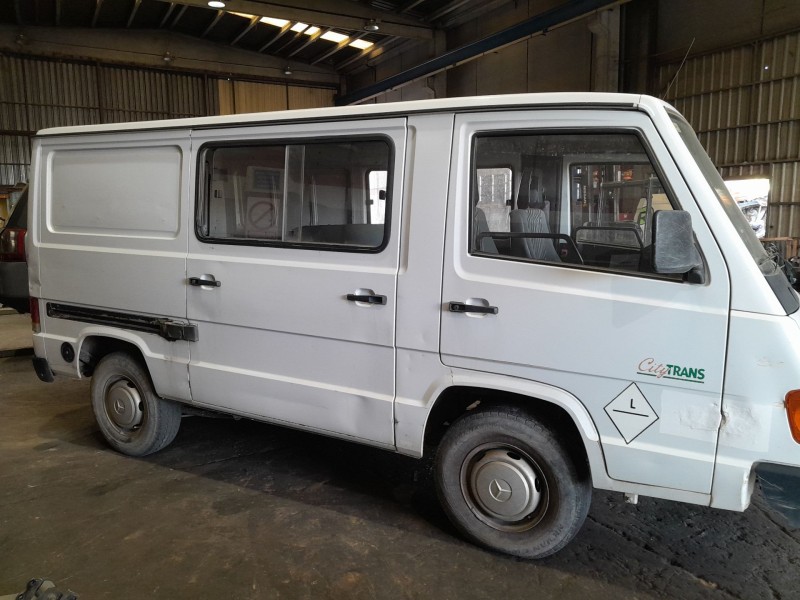 mercedes-benz mb autobús (w631) del año 1994