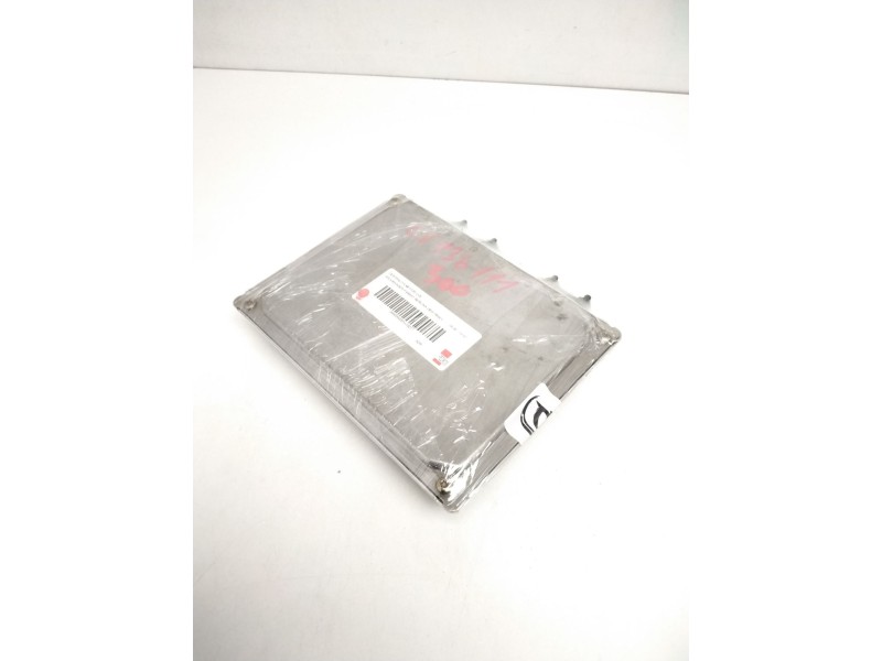 Recambio de centralita motor uce para volkswagen passat berlina (3b2) básico referencia OEM IAM 8D0907558F 0261204614 26SA4983