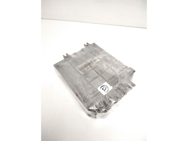 Recambio de centralita motor uce para renault megane i berlina hatchback (ba0) 1.9 dti diesel cat referencia OEM IAM 0281001810 